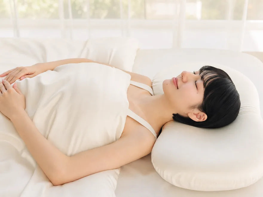 メモリーフォームに頭をあずけた寝姿勢